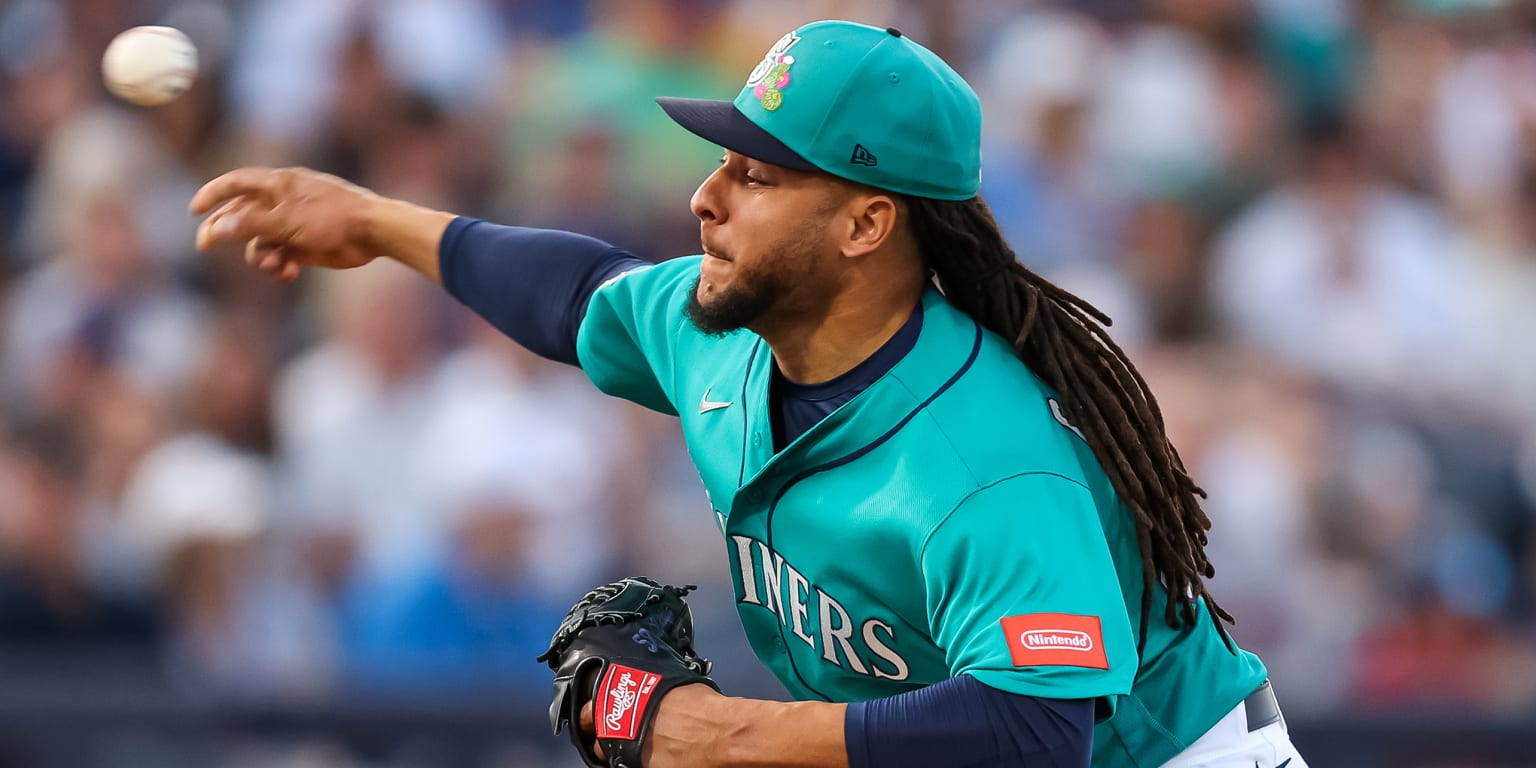 Luis Castillo Unleashes Peak Velocity Early in Spring, Signaling Dominant Season Ahead