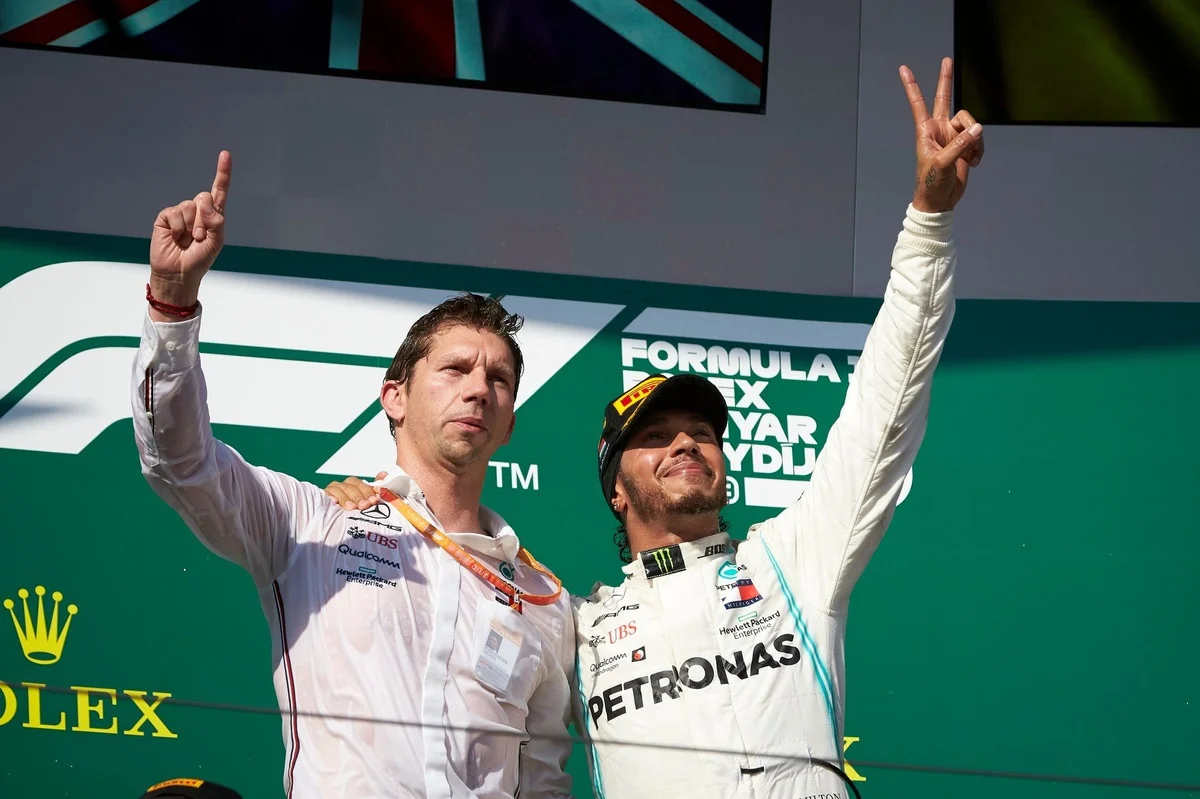Vowles Hails Hamilton’s Unparalleled Sportsmanship in Aftermath of Bitter 2021 Title Loss