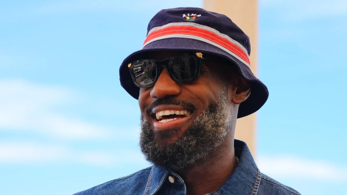 LeBron James Tees Off on YouTube: A Scotland Golf Saga with the Legendary 2016 Cavs